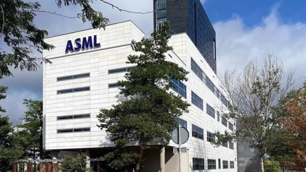 ASML 营收创纪录仍计划裁员 1700 人，员工苦等七周不知去留